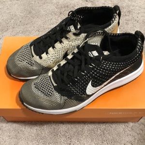 Nike Men’s Flyknit Racer G Golf Shoe Size 9.5